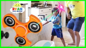 GIANT FIDGET SPINNER MAGICAL PAINTBRUSH! Chase and Hide N Seek Family Fun Kids Pretend Playtime