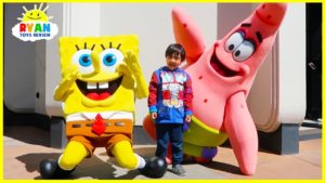 Ryan meets SpongeBob at Universal Studios Amusement Park!