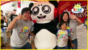 Ryan’s First Fan Meet up family fun event + Meet Combo Panda In Real Life!!!