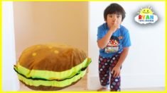 Ryan Pretend Play with Giant  Burger Food toys!!!